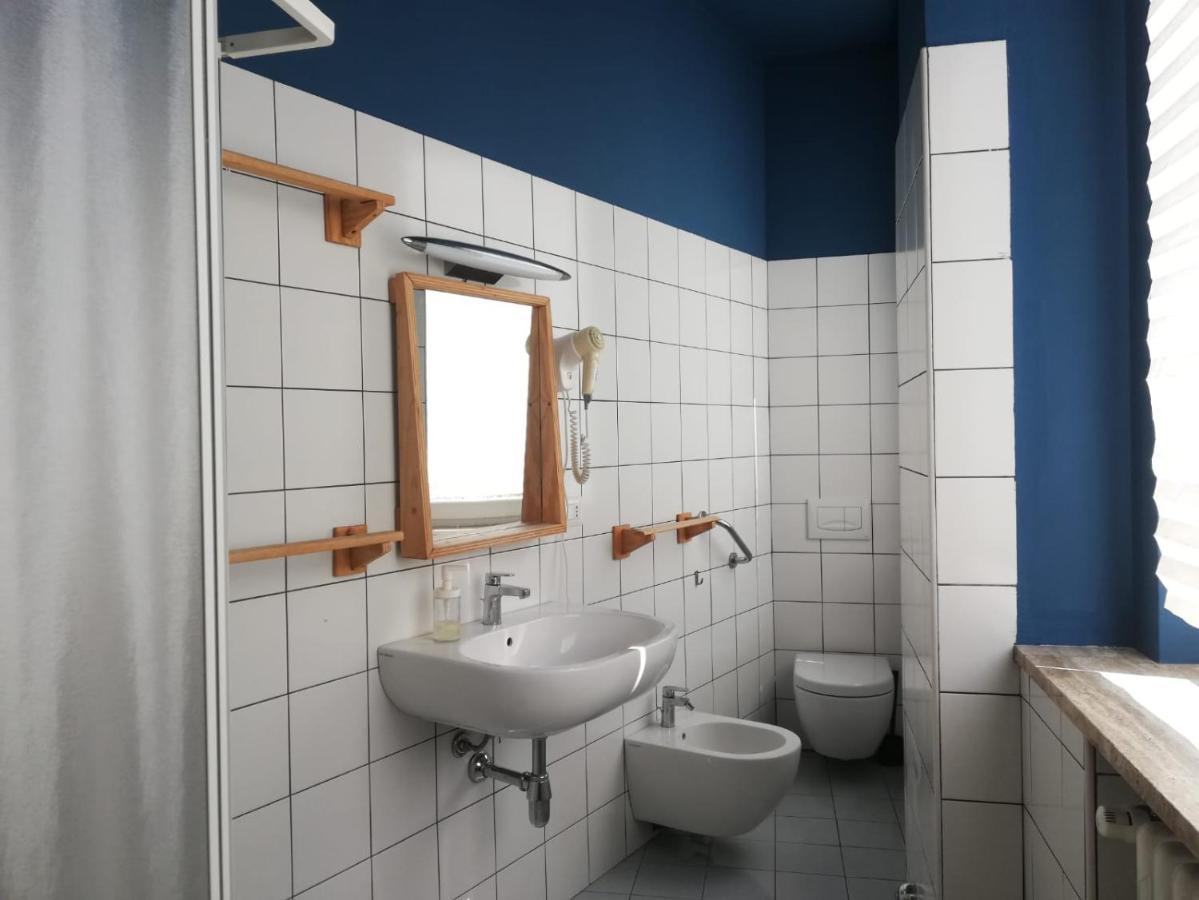 La Cordata Accommodation - Woodhouse Bike Hotel 시니셀로발사모 외부 사진