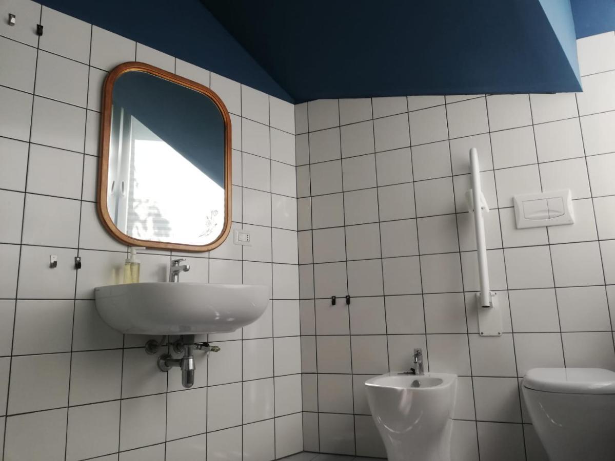 La Cordata Accommodation - Woodhouse Bike Hotel 시니셀로발사모 외부 사진
