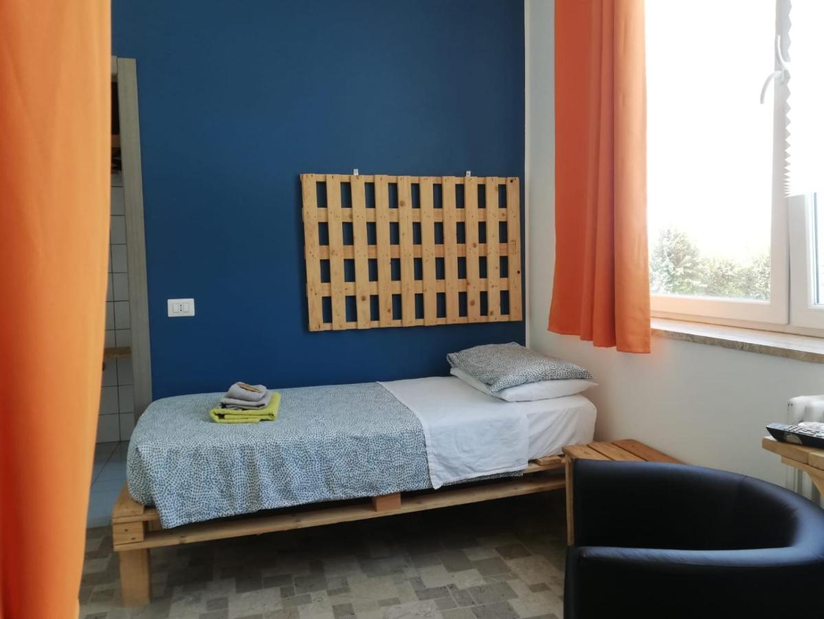La Cordata Accommodation - Woodhouse Bike Hotel 시니셀로발사모 외부 사진