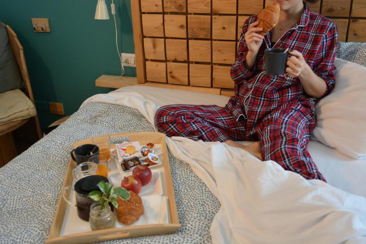 La Cordata Accommodation - Woodhouse Bike Hotel 시니셀로발사모 외부 사진