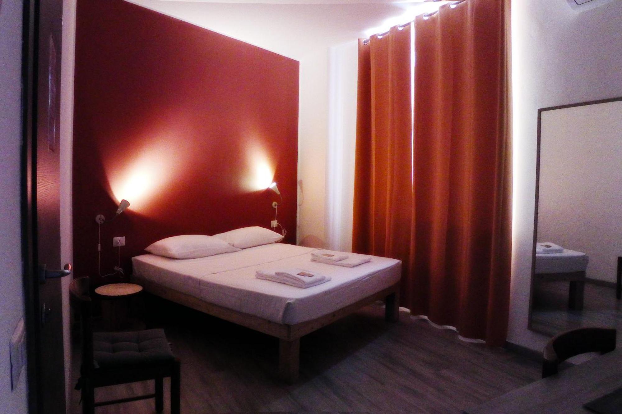 La Cordata Accommodation - Woodhouse Bike Hotel 시니셀로발사모 외부 사진